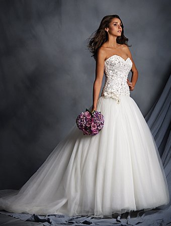 bellasbrides's tweet photo. How to Make Your Own Bridal Bouquet - https://t.co/T8NxQEpWZs https://t.co/QHIzbWnCk1