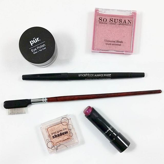 ElizabethMott's tweet photo. Regram: @shopgirldaily

Need a pop of color in your life? #PopGoesTheShadow in #Champagne is here to help! 👌 https://t.co/h8jNLCzCJK