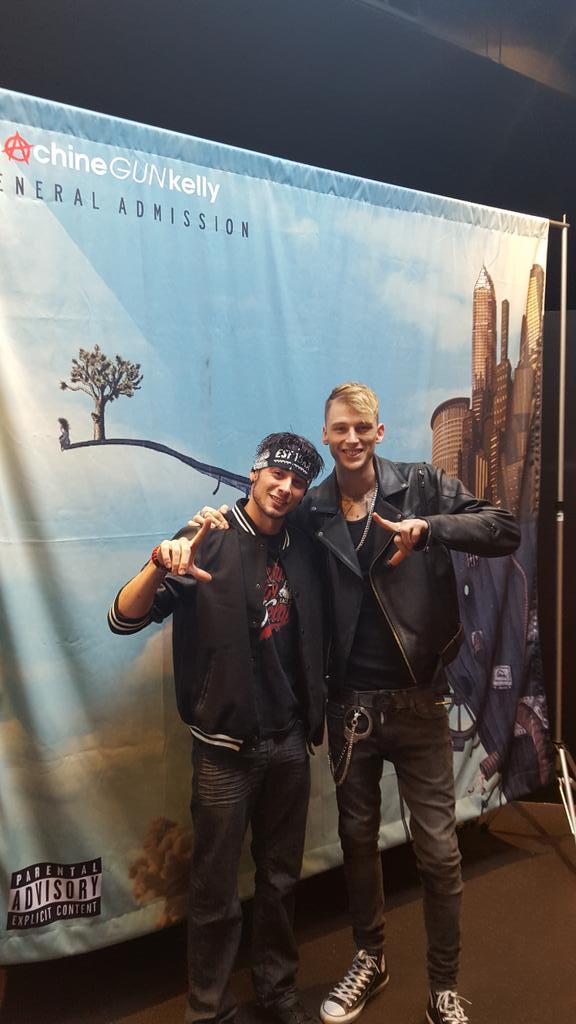 PMA21's tweet photo. Cant stop watching the ALPHA OMEGA video!! It's just way too good. You inspire me in life. #LaceUp @machinegunkelly https://t.co/ZLxnpFkXyF