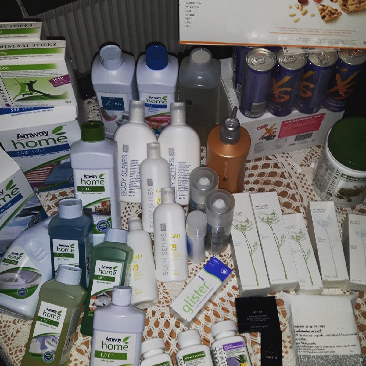 MorganRoslinger's tweet photo. Levererat varor runt om i #linköping älskar att göra pengar på vardagsvaror. Tack för möjligheten @Amway  @NUTRIWAY https://t.co/o8GHT2N8Hp