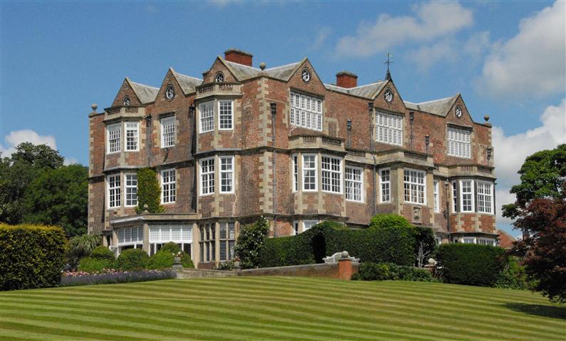 WeddingAffair's tweet photo. Looking forward to seeing you at @GoldsboroHall #Wedding #Fair tomorrow @PollieAnn_Bakes https://t.co/eBQ2ZksSbg https://t.co/cKQf3uKzJ8