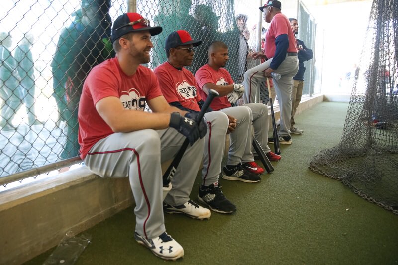 Twins's tweet photo. Full-squad in full swing. #MNTwinsST https://t.co/yDoPgQvOfy