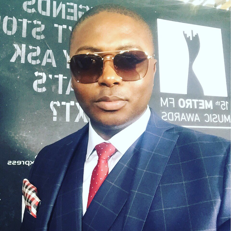 manathi_dbn's tweet photo. Dankie! "@djmalwela: Going for it #bestcompilation #MMA15 #itsnotapartywithoutus #Yilo #DJMalwela https://t.co/bOo6ftXQfV"