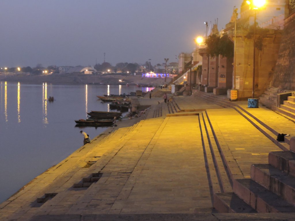 temsutulaimsong's tweet photo. Thinking of visiting Varanasi?? Hesitating coz of the cleanliness "rankings"!These pics will help u #MissionParijat https://t.co/x8BljZUrD5