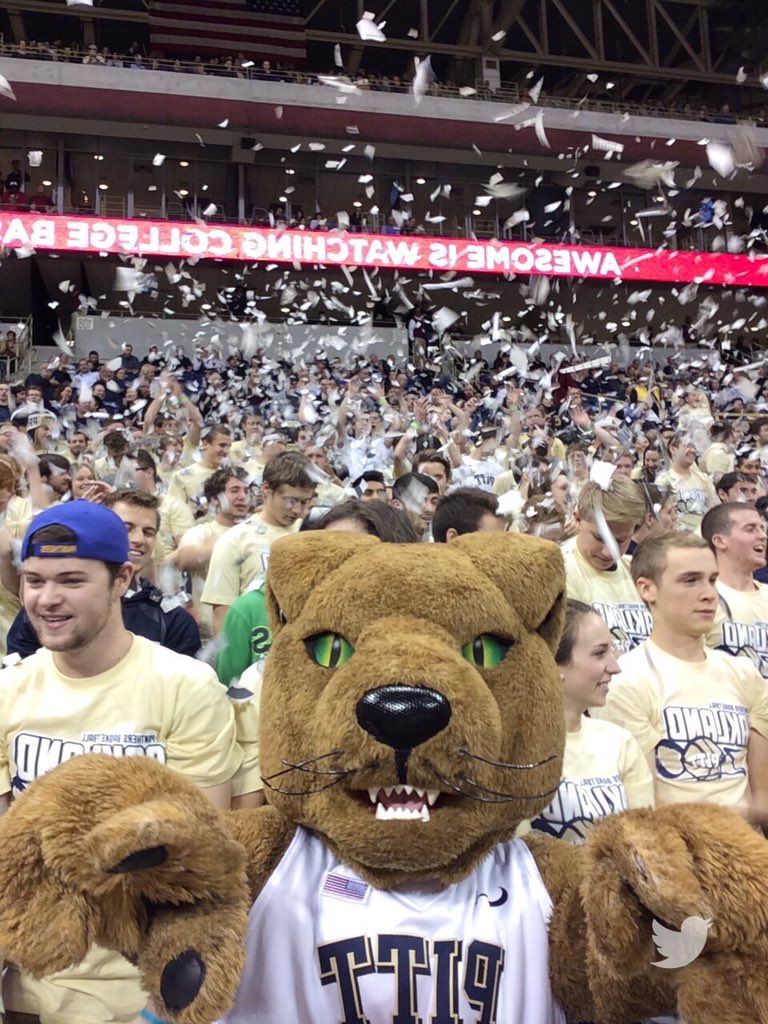 OaklandZoo's tweet photo. Don't stop sharing your favorite Zoo memories with the #OwnTheZoo hashtag! We'll pick two more winners today. https://t.co/9NzRFEUGaV