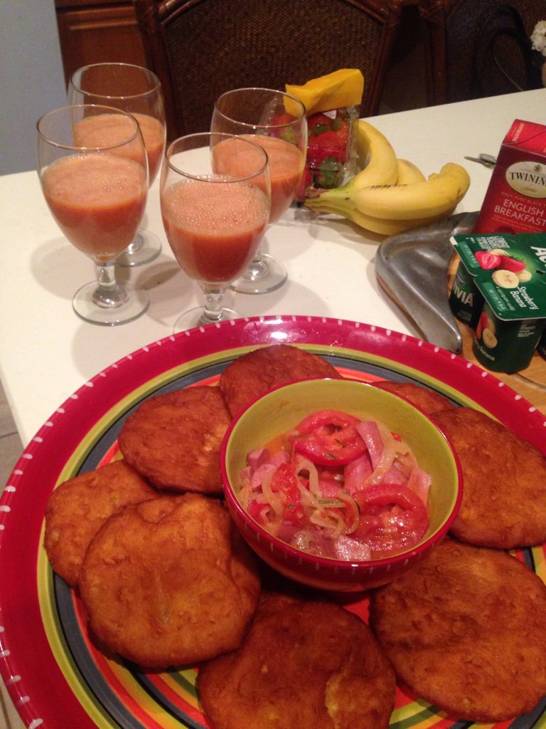 BayAreaQTSF__'s tweet photo. #GoodMorning ☀️ :) #FriedBake  #Strawberry #Banana #Mango #Smoothies #Foodblogger #Yum https://t.co/RzDXs7p3sk