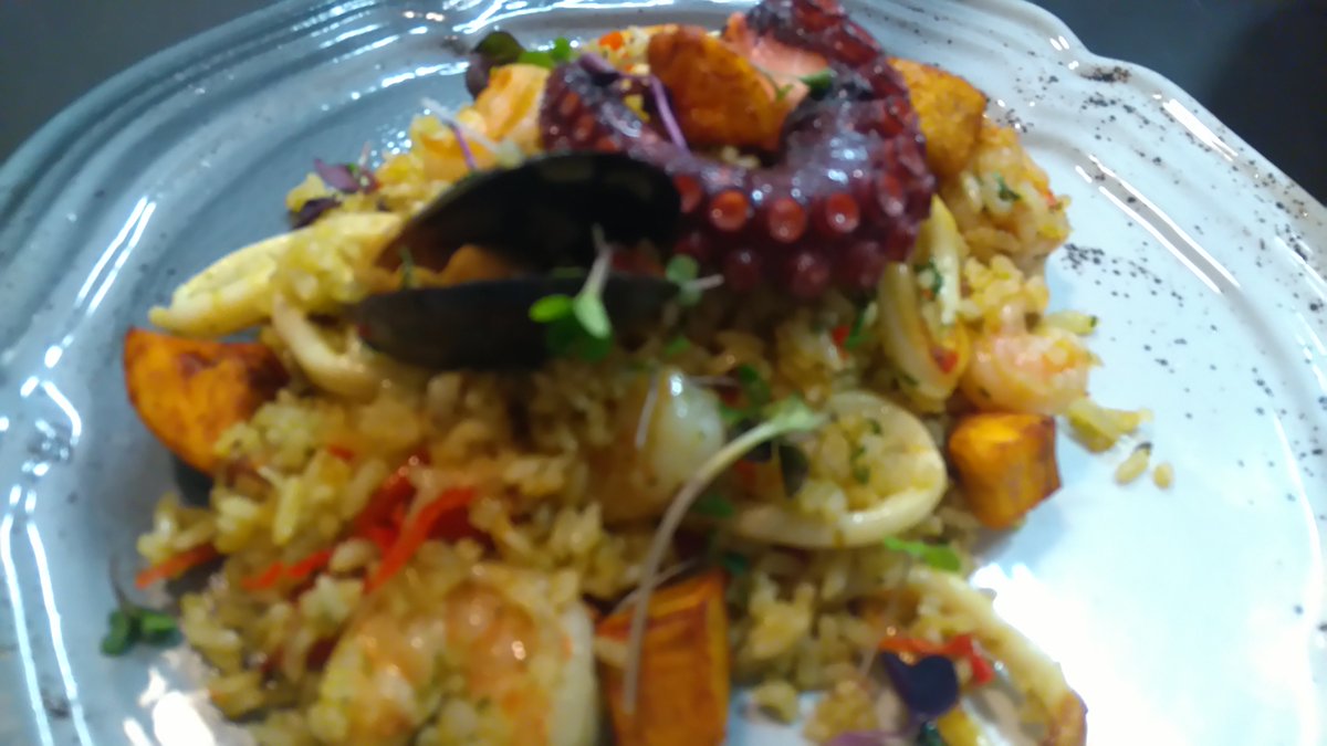 SantoPecadoBog's tweet photo. Los sabores de las regiones de #Colombia ¡En un solo Plato! y de un modo inigualable https://t.co/yWeBdBBUXS