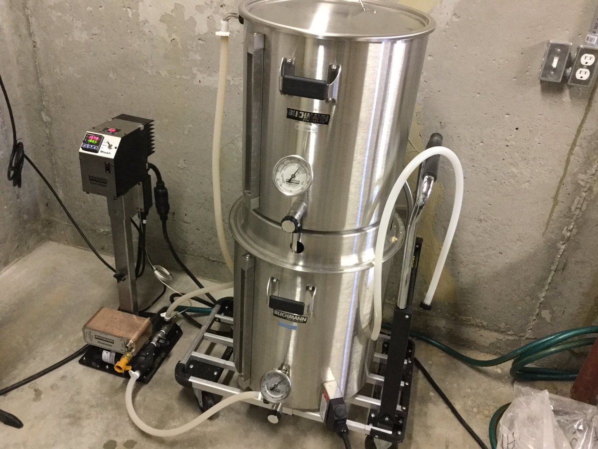 kswan116's tweet photo. Great day for brewing beer. Creating an Amarillo IPA https://t.co/hB5uHHL6Kc