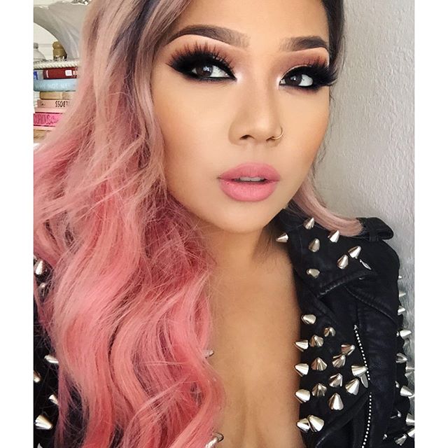PalaFoxxia's tweet photo. Trying to SLAY this new pink hurr by my girl @prostylistcathyt while having the flu 💗💕 #pinkhair #mermaidlife https://t.co/1JRZQwRPxS