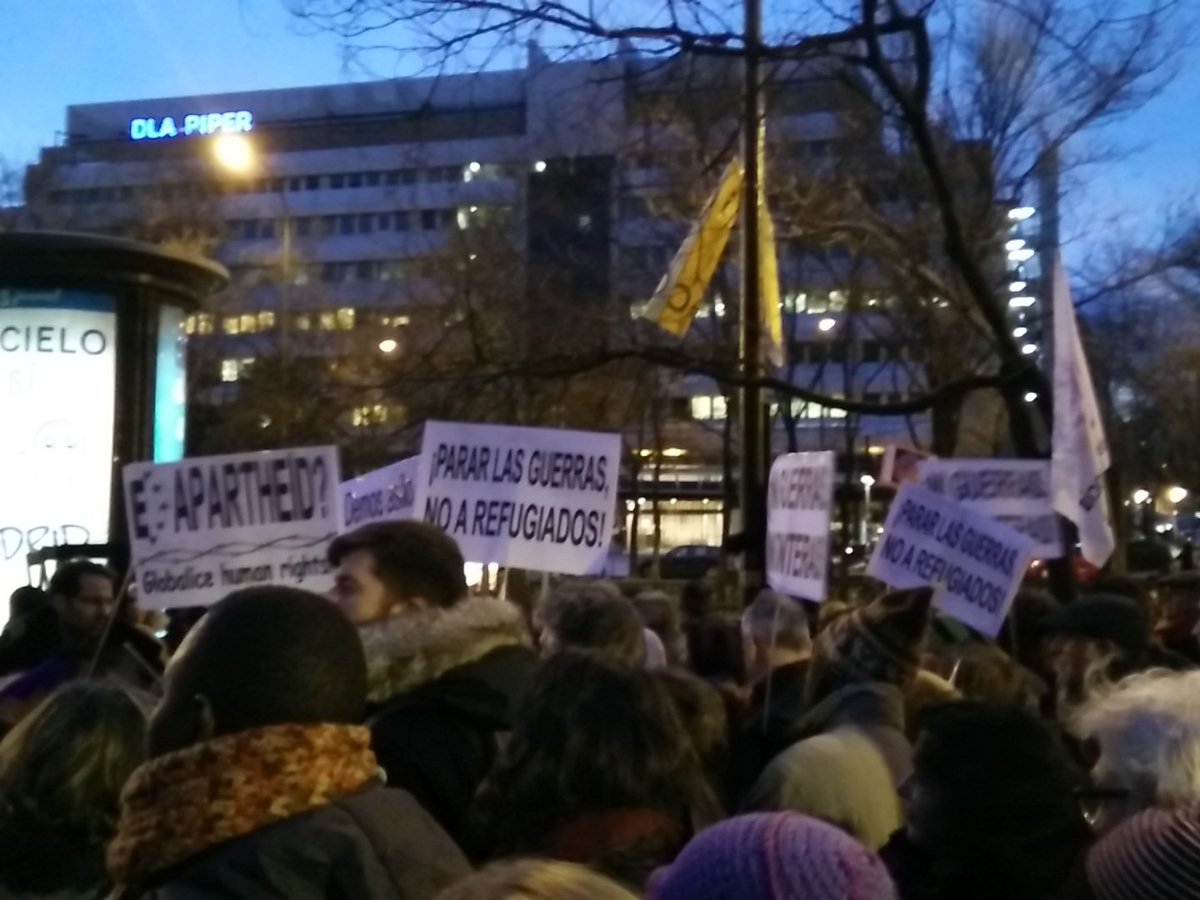 platdeinfancia's tweet photo. 1 de cada 3 refugiados que llegan a Europa es un niño o niña #PasajeSeguroAhora https://t.co/4Mrsa0z7Ka