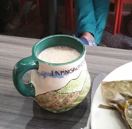 GwenBurnyeat's tweet photo. El #Chocopaz de la Comunidad de Paz de San José de Apartadó en @LapiExpress en el #DesayunodePaz d @RodeemosDialogo https://t.co/DP2pCSb79q