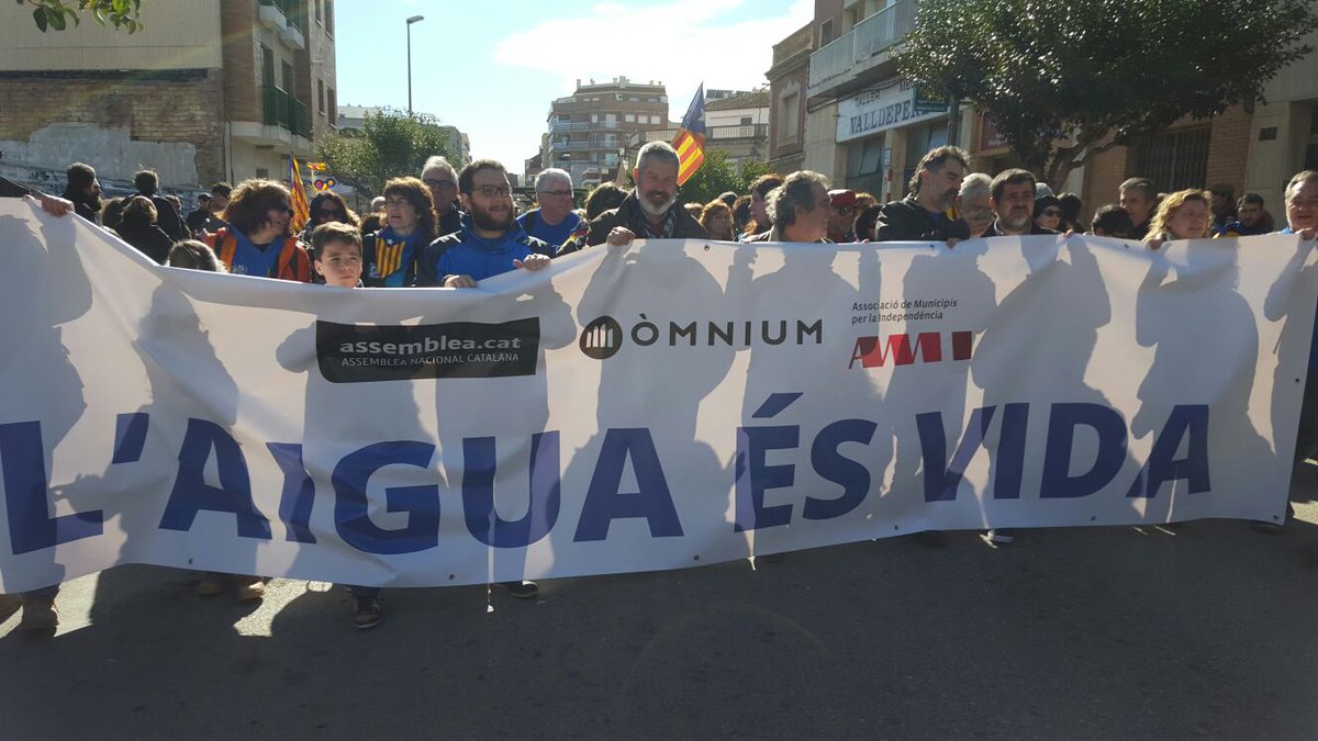CarullaDaniel's tweet photo. #PDE_7F
#Pancarta7F
@PDE
Pancartes a #amposta7f https://t.co/GcI2DtQuWU