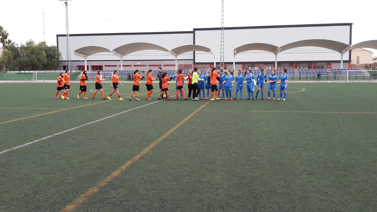 udalginet1516's tweet photo. Trenquem una dinàmica negativa amb un notable partit! Volem seguir x aquest camí!  👍 #equip #3punts #amuntblavetes https://t.co/iUElcMhDQY
