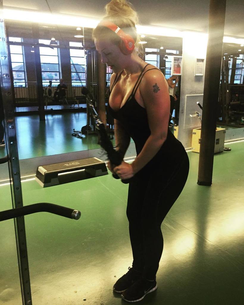 ValbyGarden's tweet photo. by fit_chick.dk Late night workout! #cardio #stairmaster #triceps #latenight #gymrat #cablepulldowns #gym #fitness β¦ https://t.co/bnOhxmsvLz