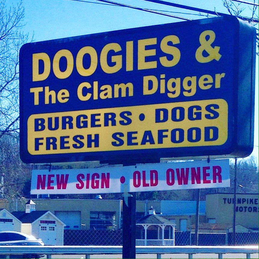 ourNEfamdiary's tweet photo. my son's fav spot for an incredibly tasty dog.been on @travelchannel #foodlover #newengland #connecticut #hotdog https://t.co/Qqsoa14Rku