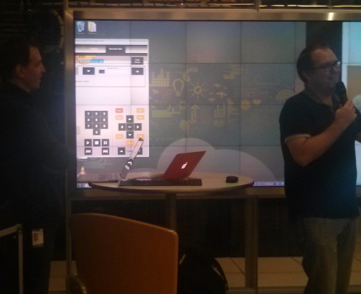 MPDexpert's tweet photo. #atthack kickoff #ATTFoundry @joebossalini on @attm2x #attflow &amp; @ATT App Resource Optimizer https://t.co/dE5KuVABKL https://t.co/f5FHbIsBAh