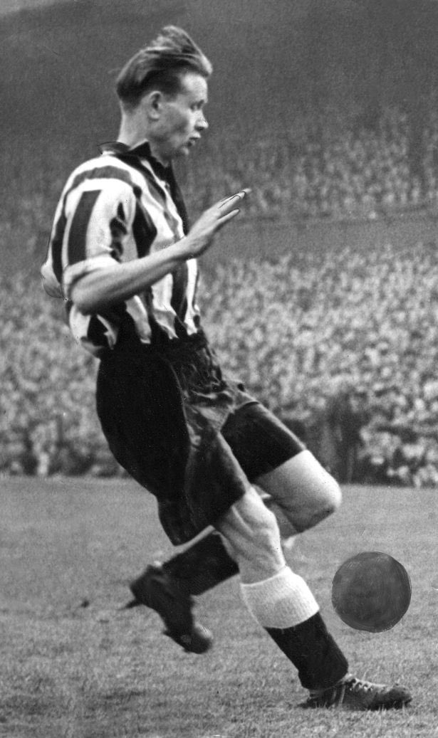 CroweAppealNUFC's tweet photo. 6 years today since the passing of this NUFC great, Charlie Crowe @NUFC @ChronicleNUFC @Toon_News https://t.co/rYxWyKFM6c