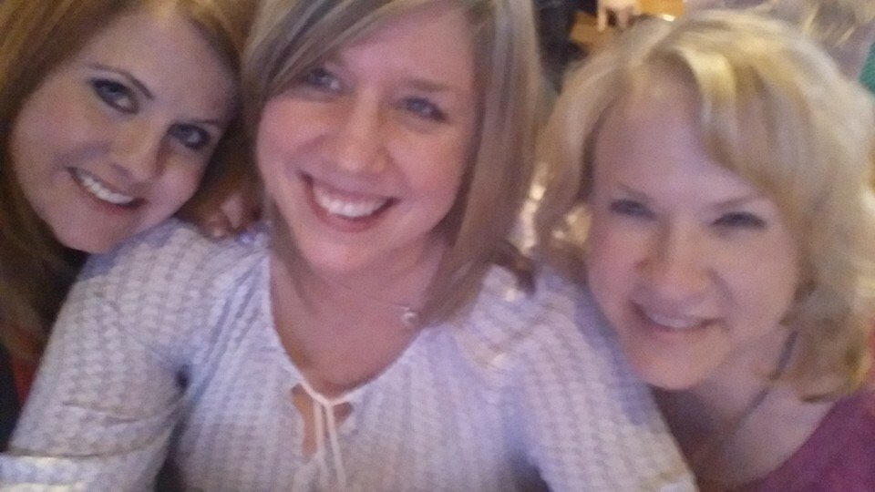 vballchic70's tweet photo. GNO at The Other Place. #UPshow #OPOlathe https://t.co/pTHE9JENTl
