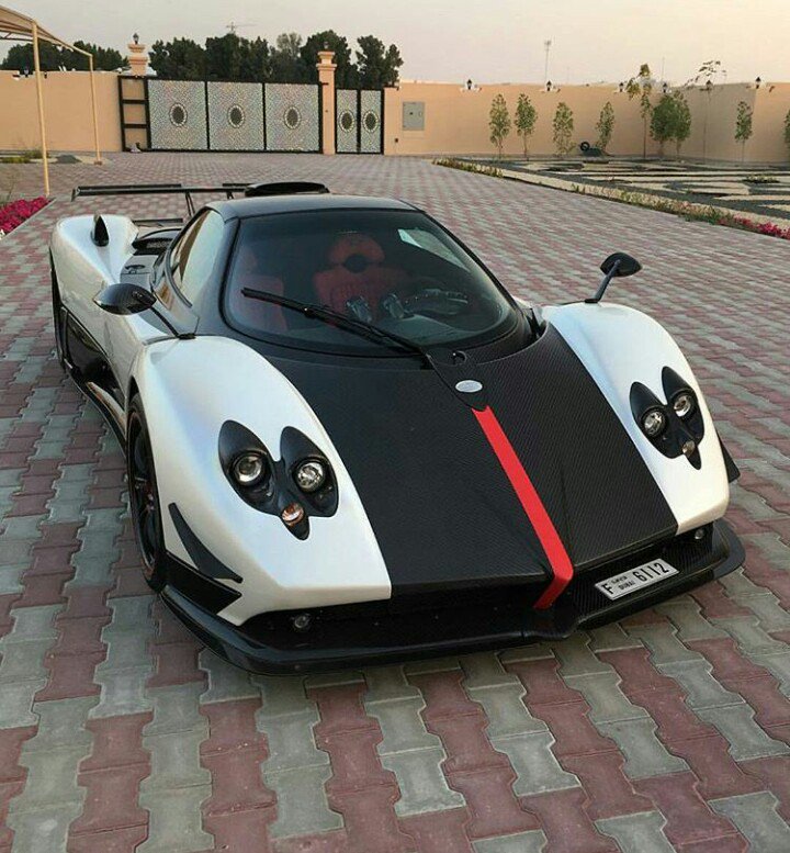 DailyCar_Talk's tweet photo. #TodaysDestination: The Pagani Zonda. #TalkCars https://t.co/ljhNFkZZqm