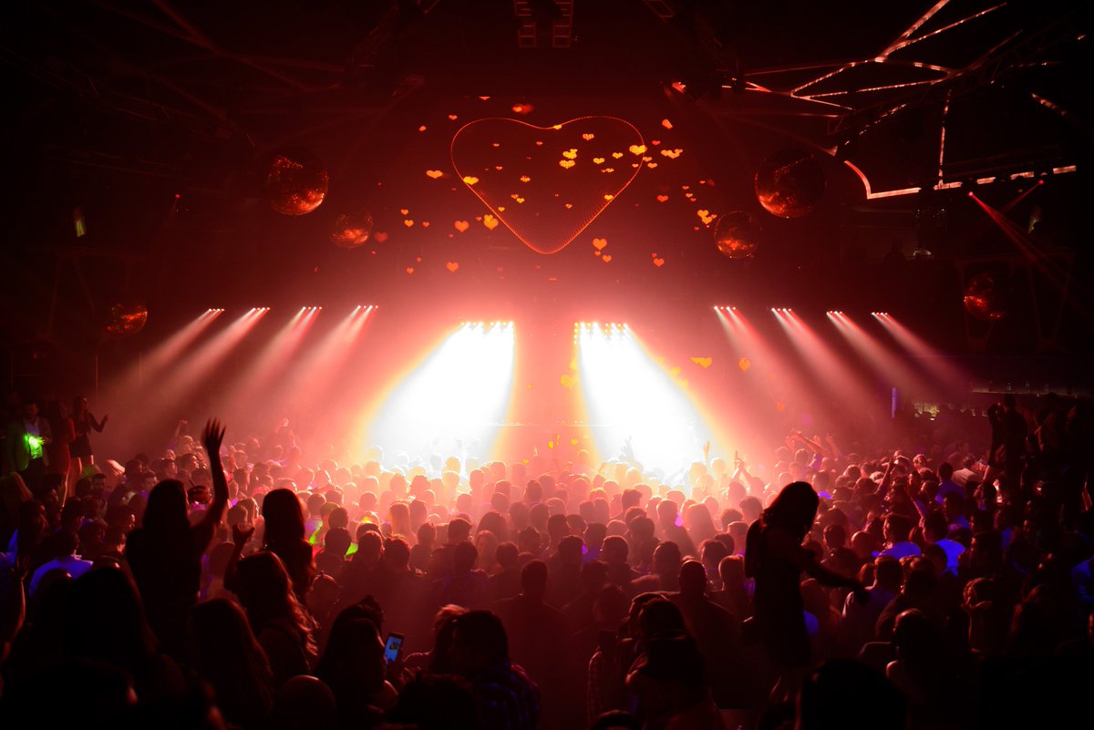 HakkasanLV's tweet photo. Tonight @Axwell makes his debut at #Hakkasan with @JeffRetro. Tickets: https://t.co/fnzITewzYr https://t.co/9C250SkLNd