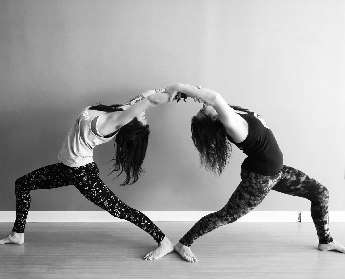 GoddessSloan's tweet photo. #Buggz #Yoginis #Love #Peace https://t.co/7n5oA4htjq