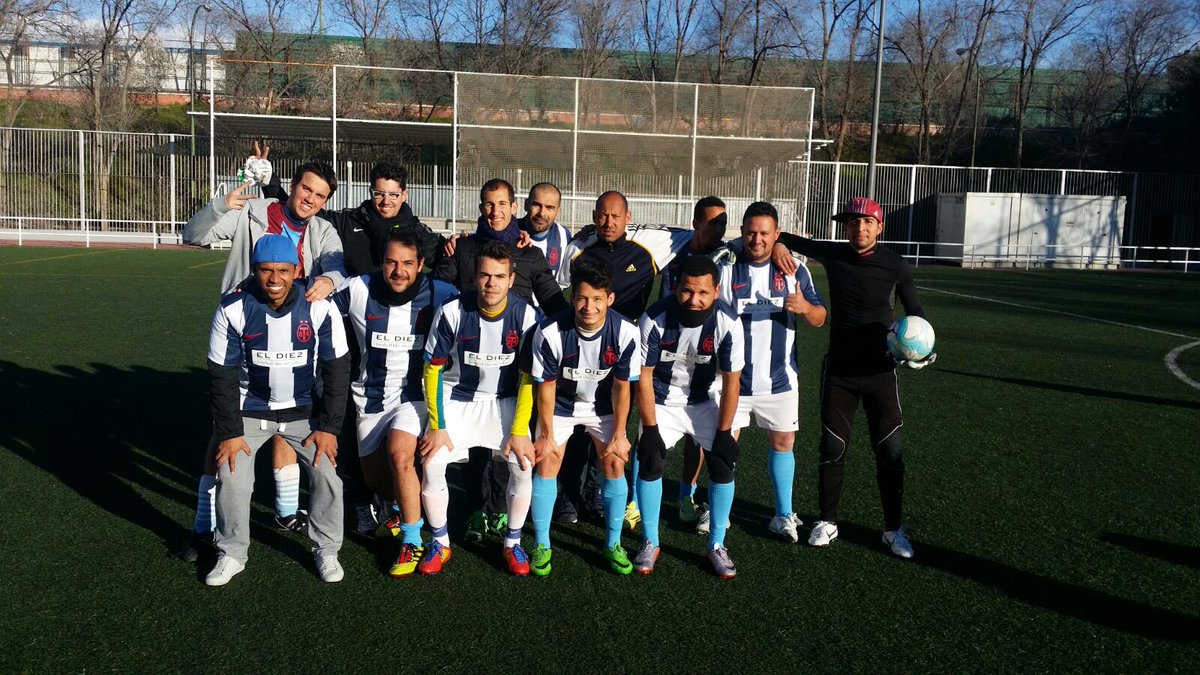 Toro84FC's tweet photo. Ya no cerramos los ojos ni pensamos en cosas bonitas...preferimos vivirlas...SOMOS CAMPEONES!! https://t.co/WSgGpNnzlb