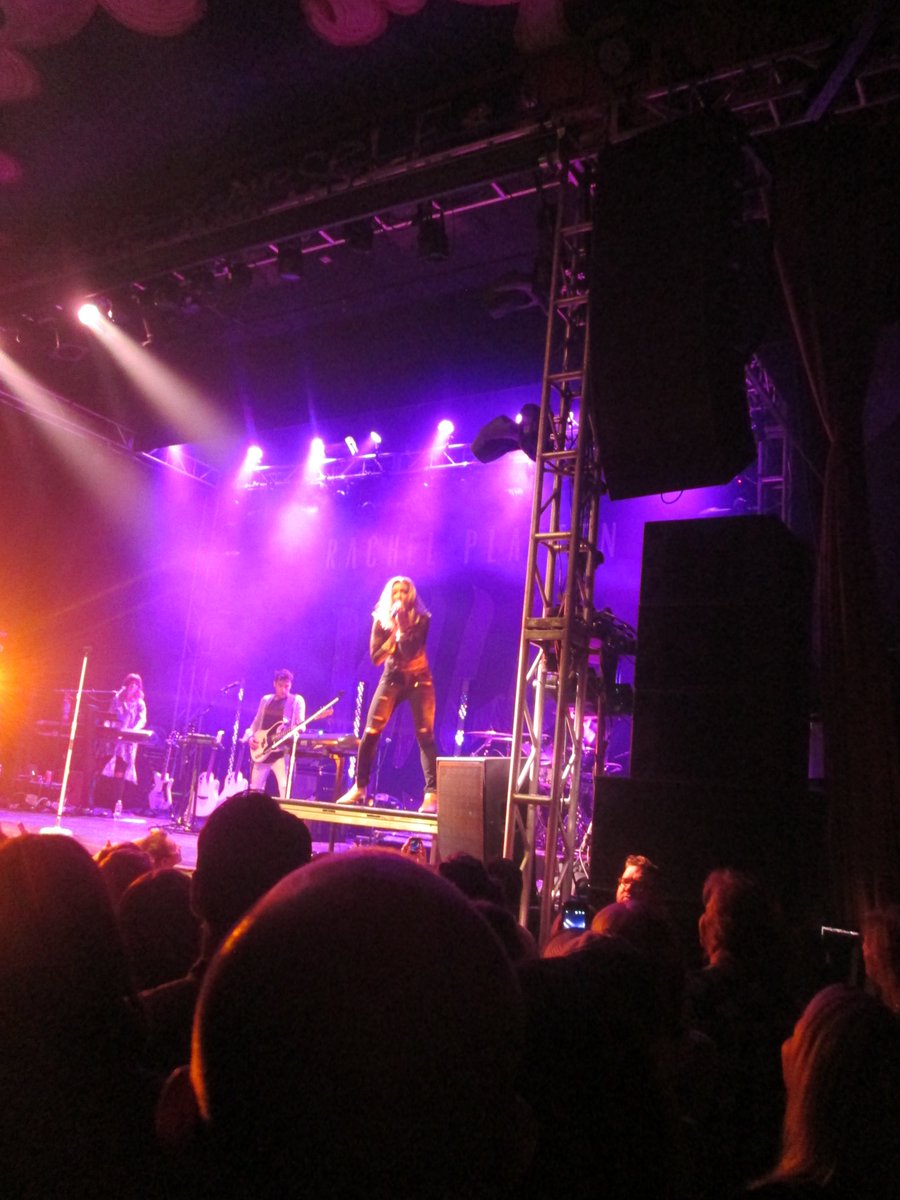 heyviviann's tweet photo. My favorite pictures of @RachelPlatten last night at the @granadatheater #WildfireDallas https://t.co/tSylkubrmU