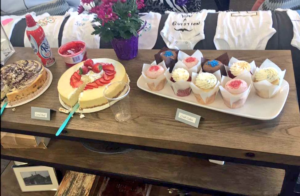 chasingPB's tweet image. Showering babies!! #somuchfood #twinning 👶🏻👶🏻🚿