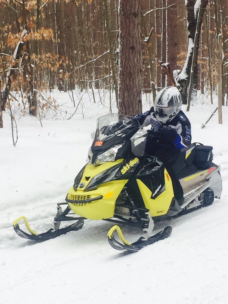 taterpatch2's tweet image. Aden shredding up the trail #skidoo #northwoods