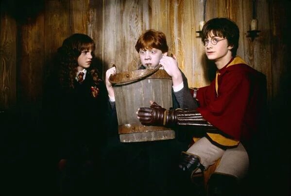 Hogwartssite's tweet photo. Esta es tu reacción cuando alguien dice que Crepúsculo es mejor que Harry Potter. https://t.co/SrgPeIUdXC