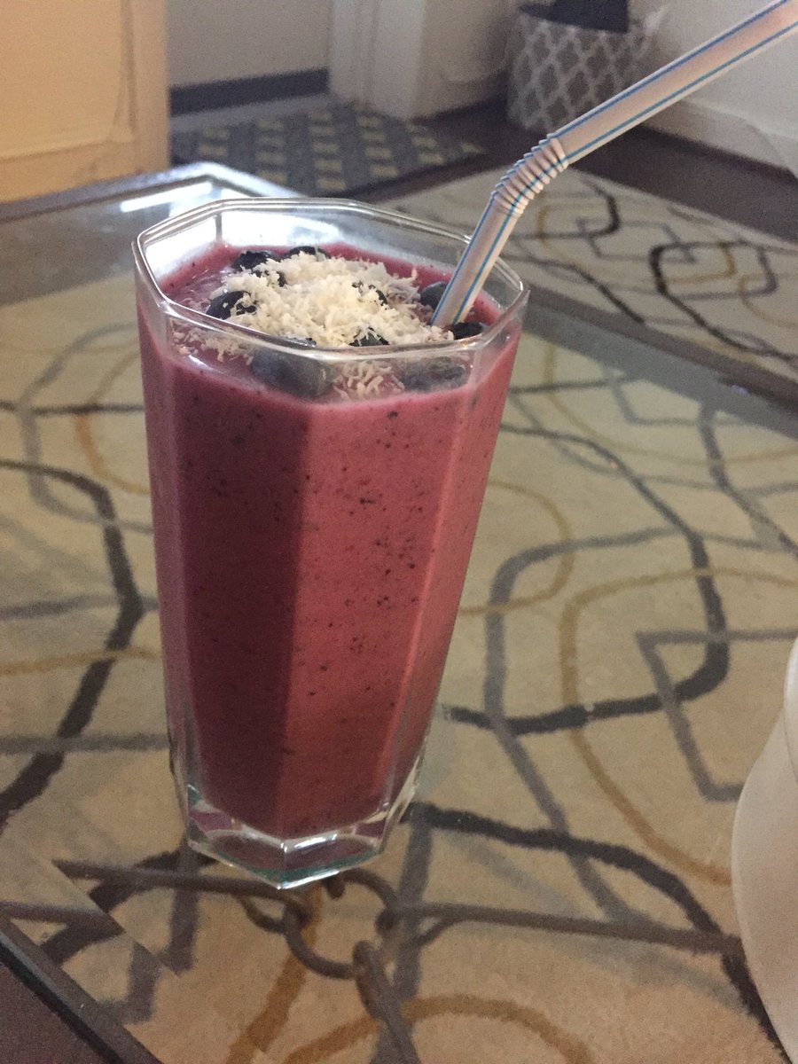 krisash_tiu's tweet photo. Late start to my Saturday, but just finished #kettletoning and whipped up a #coconutcore smoothie #TIUapproved #yum https://t.co/6Sa0EopS5h