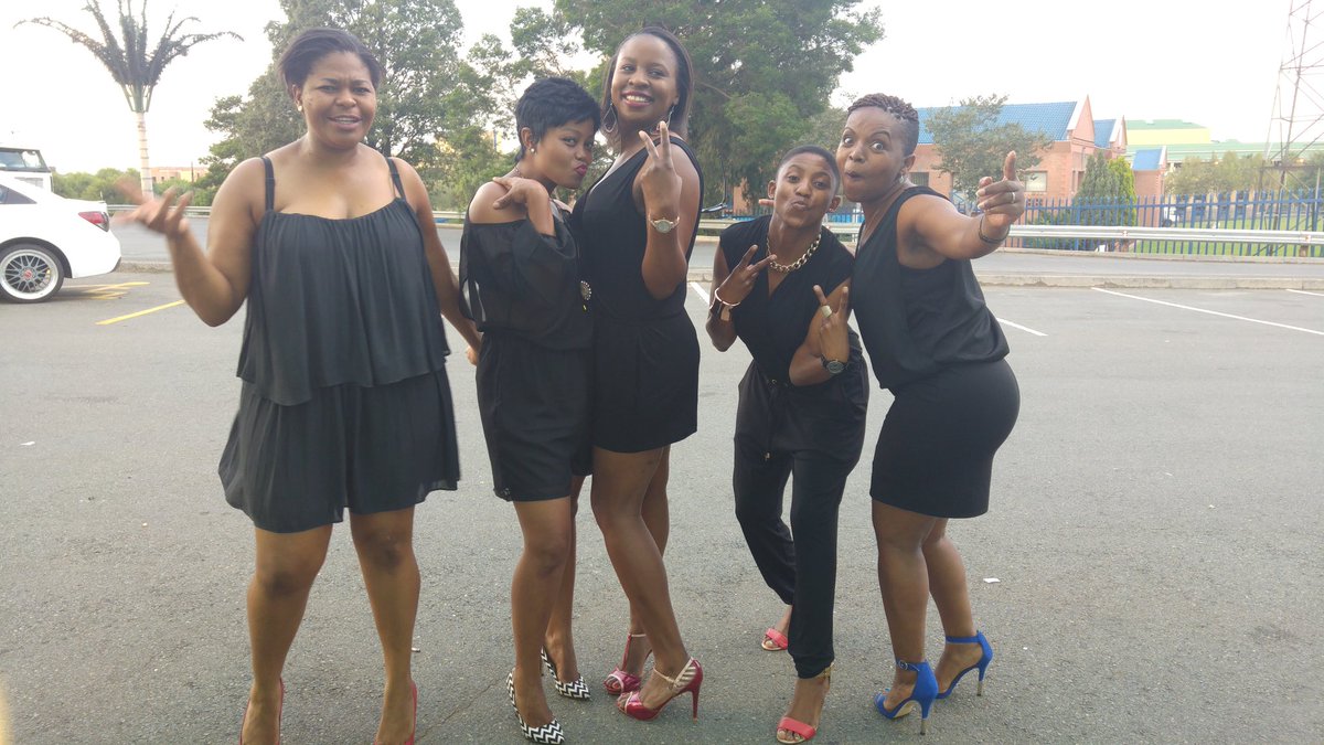 BonisiweZ's tweet photo. @bongimoima #bitchesbeback #hola2016 @tumi_morake https://t.co/1sz8fbCo0u