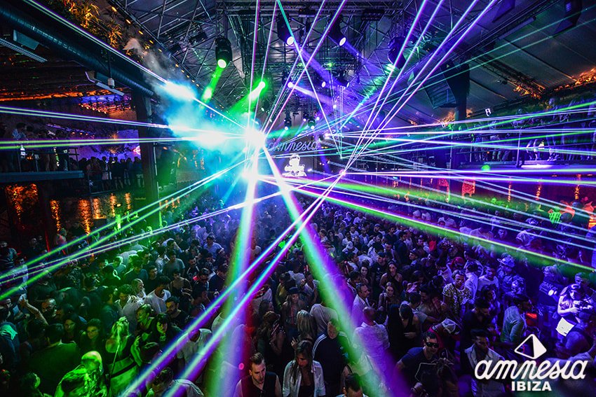 Amnesia_Ibiza's tweet image. This year get your early ticket 🔛amnesia.es to get a special surprise!💥💨
 #AmnesiaOpening #28thMay