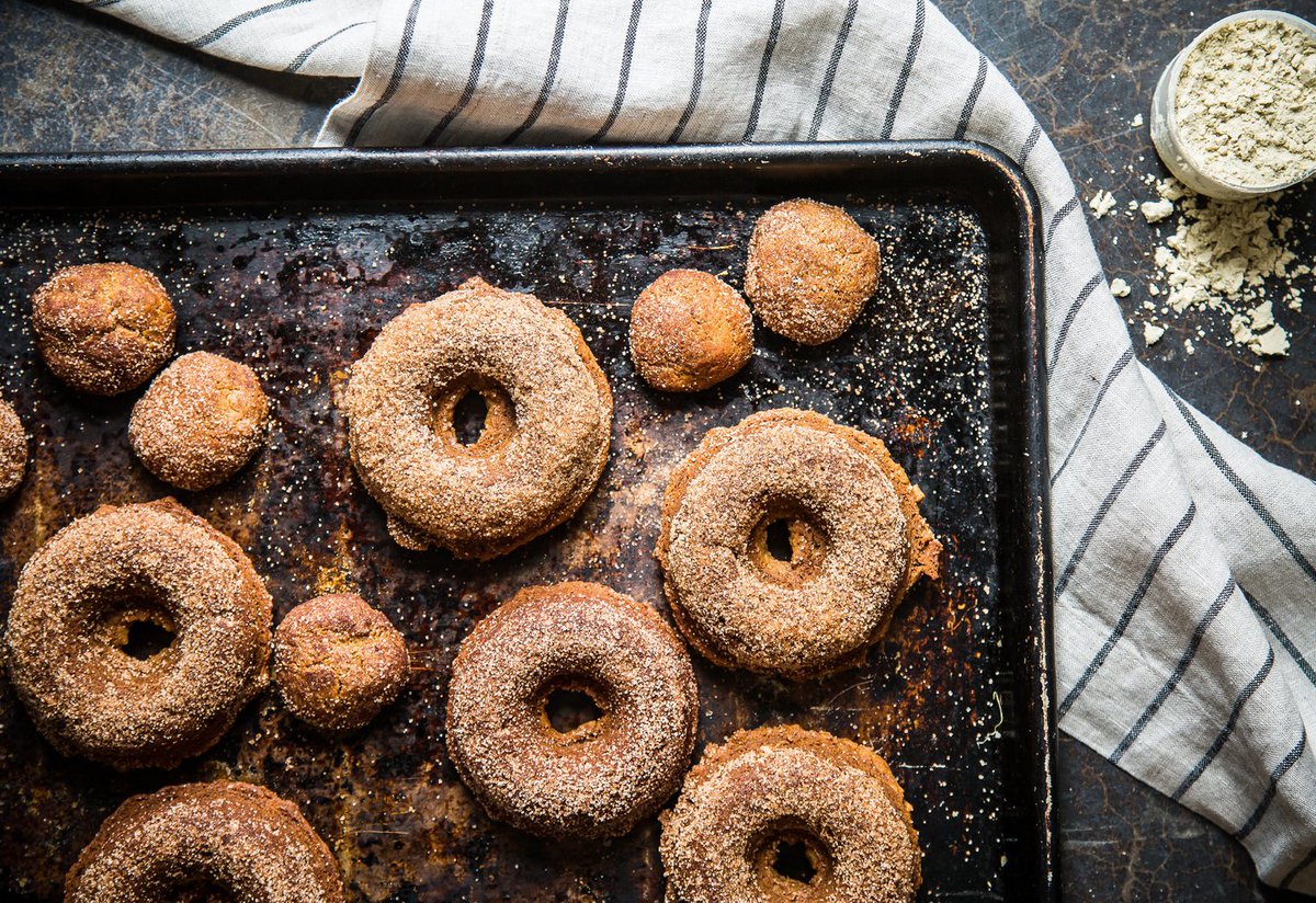 NutriPaths's tweet photo. 28 Healthier Doughnut Recipes https://t.co/cQ1izpecXg #fitness https://t.co/ErEXat3BCr