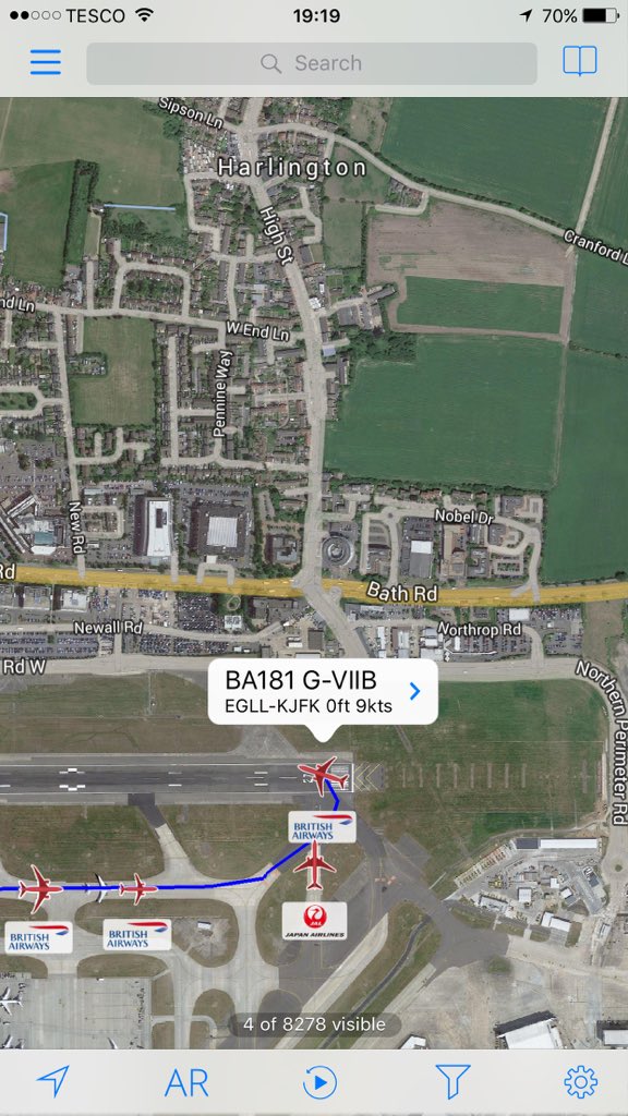 Dazz747's tweet photo. @SFODan Good, because I tracked it most of the way on FR24 and Plane Finder. Here's G-VIIB lining up rwy 27R #BA181 https://t.co/gqvlre2bwf