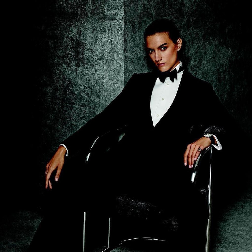 ACofRL's tweet photo. Menswear chic: classic tailoring, reinvented with a sleek, feminine silhouette. #RLIcons b… https://t.co/GfmaRFKhfe https://t.co/M8QKZ63mJb