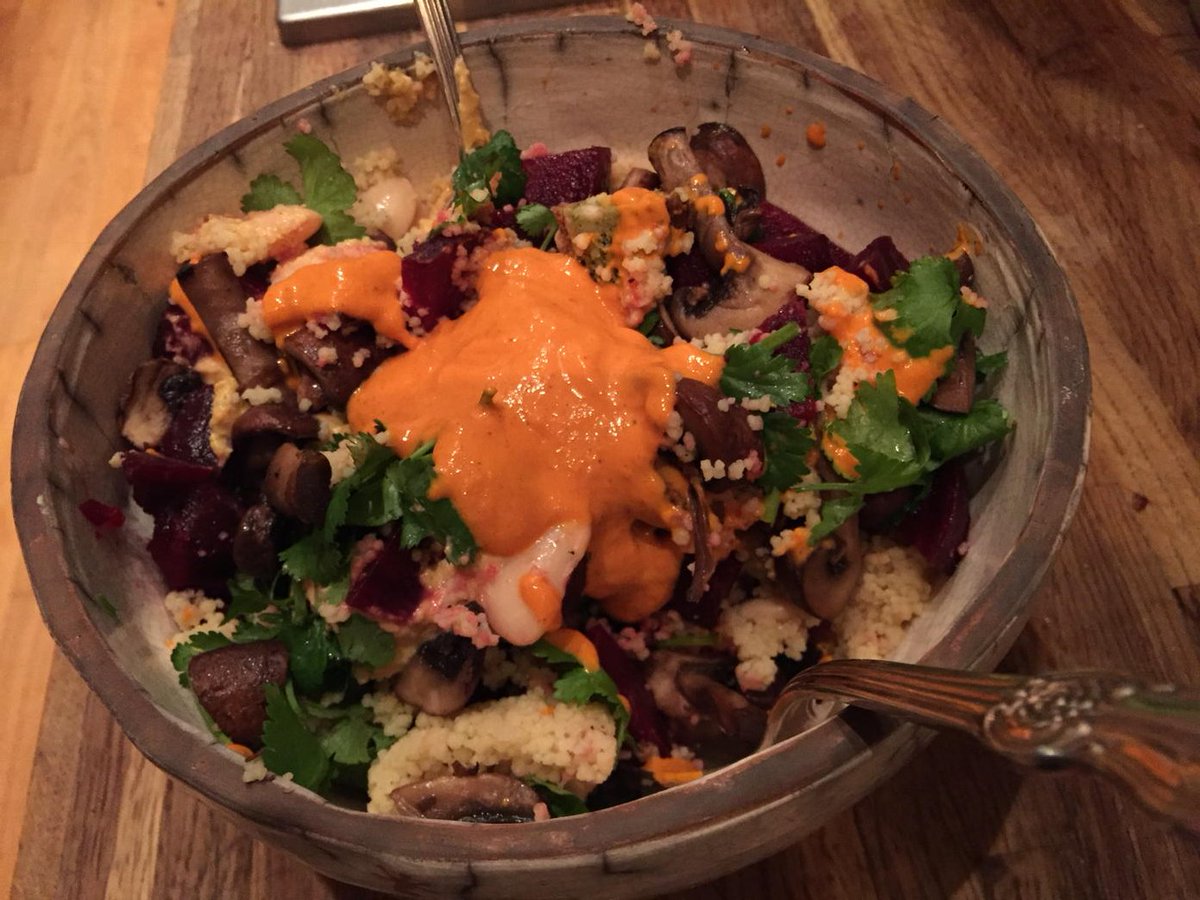 KokoAndTree's tweet photo. @DressdLondon - wot fun hanging out with u today @DruidSt! Now post-mkt supper with your roasted pepper dressing. https://t.co/jnpLD6UN1k