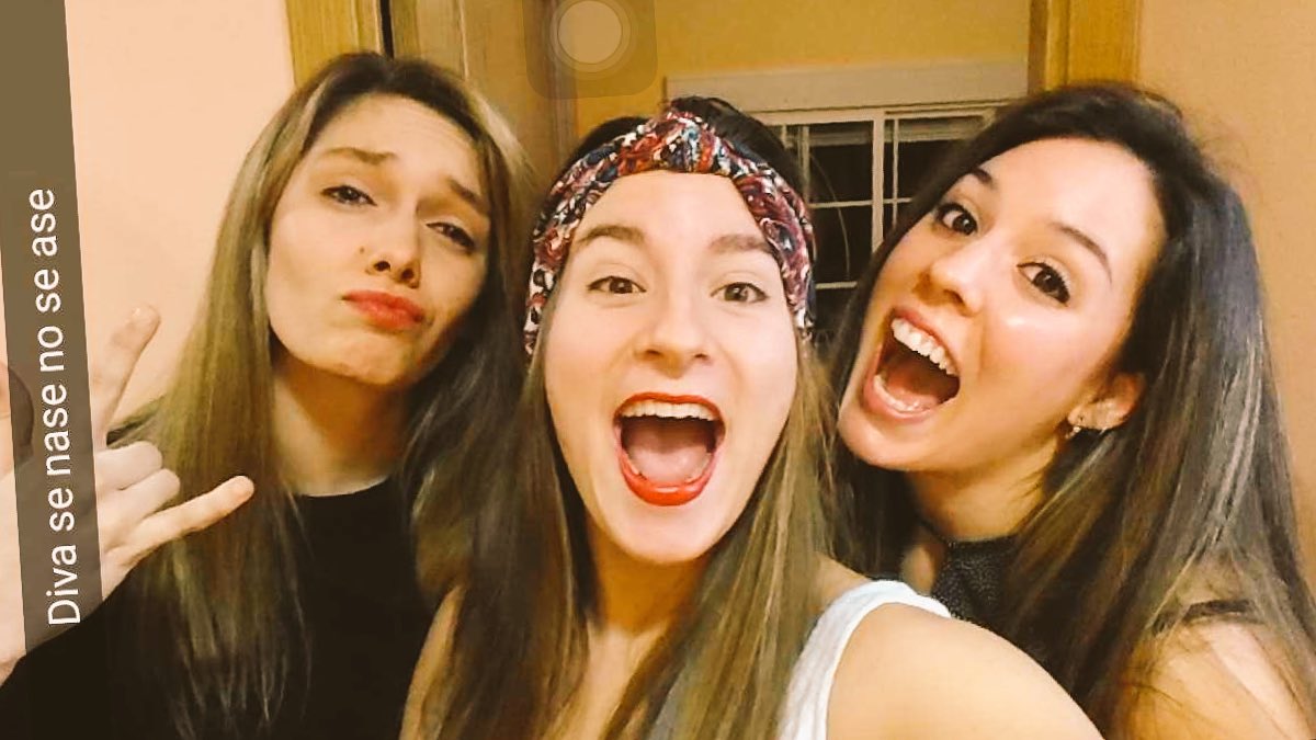 helecho_mb's tweet photo. El suaj está in da house #LaPichihouse @PocasideasLau @Irene_Pec https://t.co/J1hftaiSKS