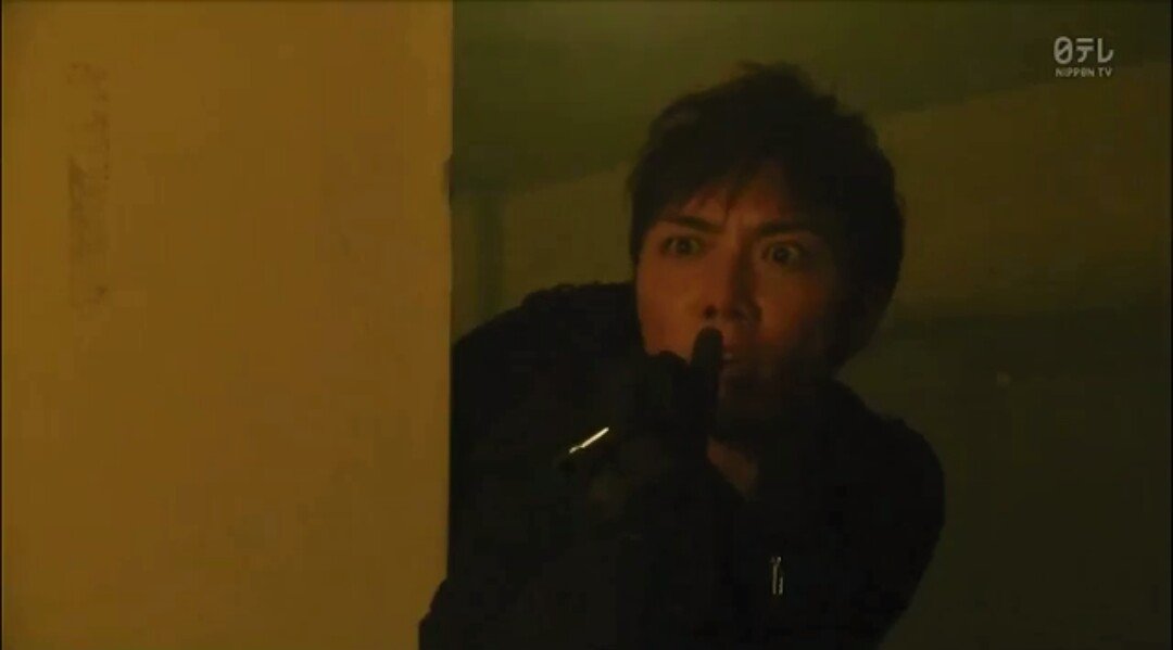 川野 雄一 昨日の日テレ 怪盗山猫 7話 成宮さんを睨む俺 普段は優しいのでご安心ください 笑 T Co X6q3awozxu