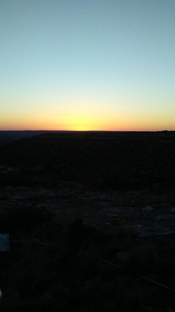 seumaskeith's tweet photo. #SunsetChat https://t.co/5gkTelHUng