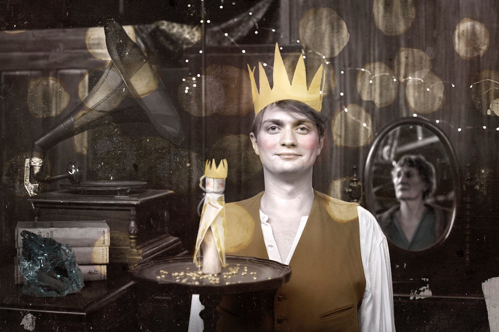 LimelightArtsAu's tweet image. ★★★★½ World premiere reveals the magic and mystery of beautiful things shar.es/1Ctj0Y #adlfest