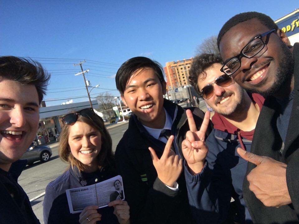 DCSFR's tweet photo. So proud of our students canvassing in VA today! #StudentsForRubio @_SFRNC #Marcomentum #MarcoRubio https://t.co/IZecWRlAGQ