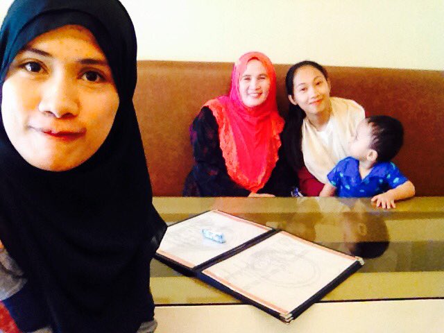 iamashneelimug's tweet photo. Bonding with them:) #Cakeko kkGoodMorning https://t.co/kesFgNk2TZ