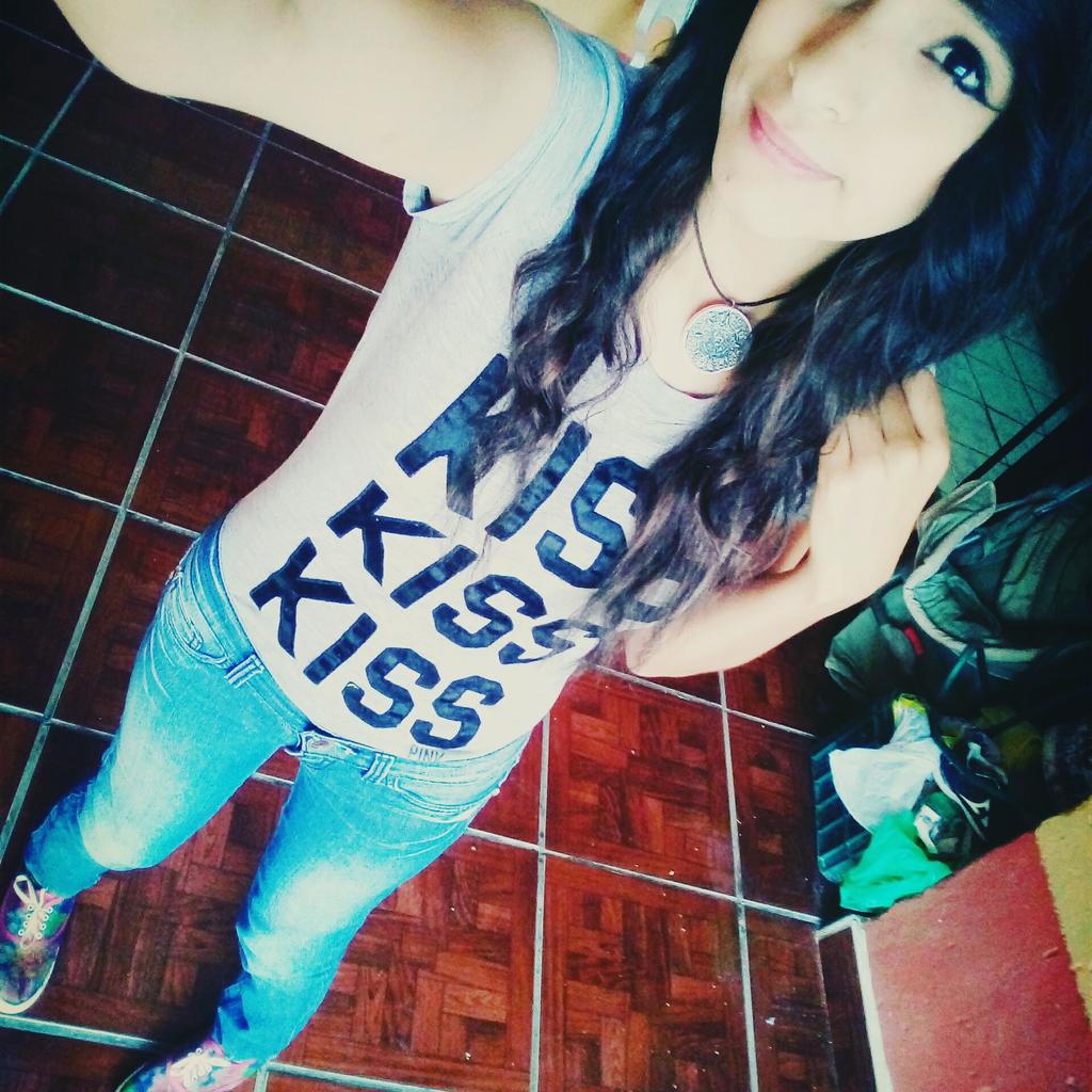 MiYesny's tweet photo. &amp;&amp; Todo Comenzó Con Un Hola!!!! 😘 
#HoyGananMisAguilas 👊😉 https://t.co/nYFX9fuZ2O