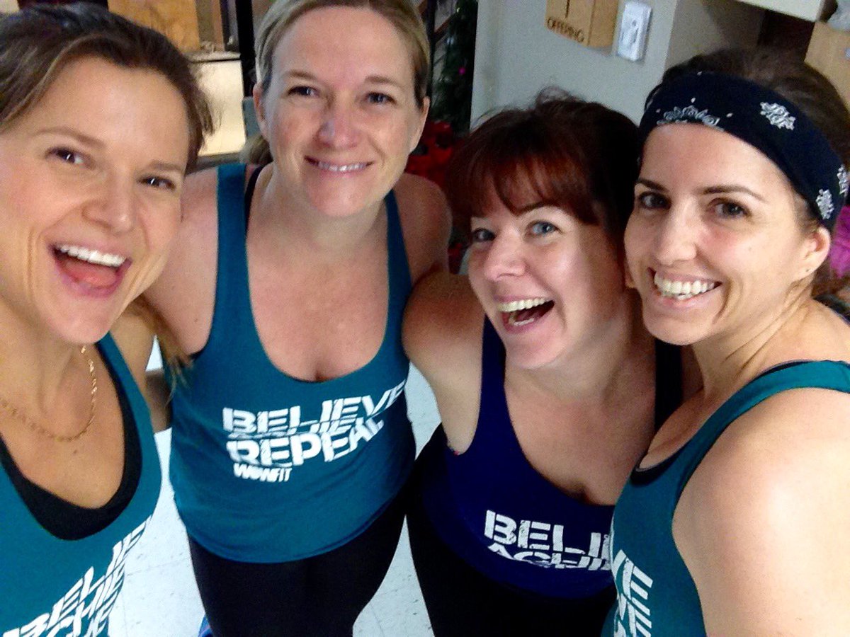 wowfit_ca's tweet photo. Getting our endorphins on! About to start a tues 5:30 workout with these amazing WOWfit Athletes! https://t.co/a0fXyrd329