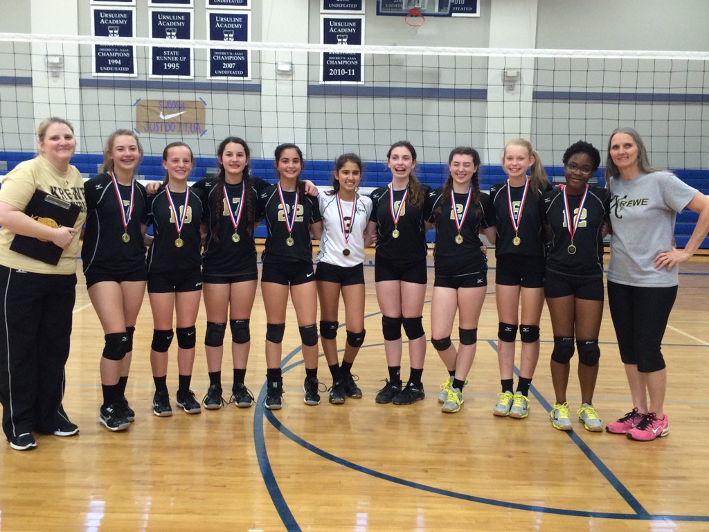 KreweVolleyball's tweet photo. #kreweofkacie takes gold #krewevolleyball https://t.co/jVyZHyUEb3