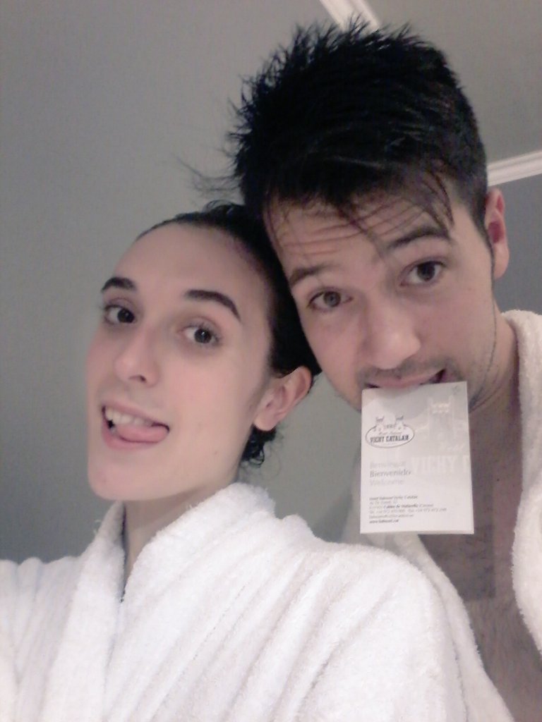 Julia_Torres_91's tweet photo. Estamos tan a gustitooo😍👌 @alekkss_11 @vichycatalan #relax #balneario #enjoythelittlethings https://t.co/8dSl3Ru6Oo