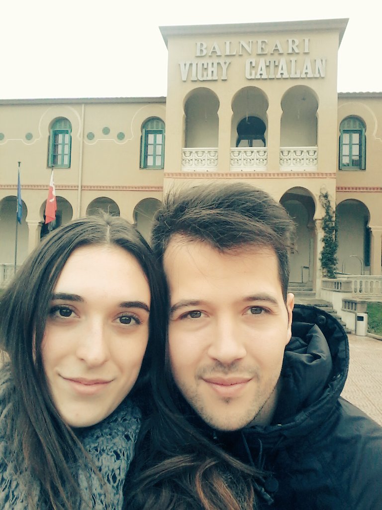 Julia_Torres_91's tweet photo. Estamos tan a gustitooo😍👌 @alekkss_11 @vichycatalan #relax #balneario #enjoythelittlethings https://t.co/8dSl3Ru6Oo