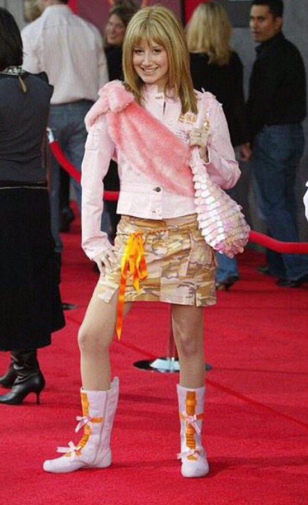 TSS_Ashley's tweet photo. Hey tisdalers!!!!🛍  here's some special post piccys of sum of Ashleys best looks!!!!!! fashion queen or what?❤️💗❤️ https://t.co/COfxauyiFB