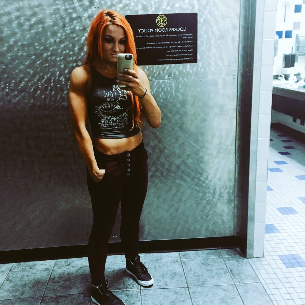 Dan_LassKicker's tweet photo. Simply Gorgeous*-*💚💚 @BeckyLynchWWE 
#lasskicker https://t.co/gls8QK6fXv